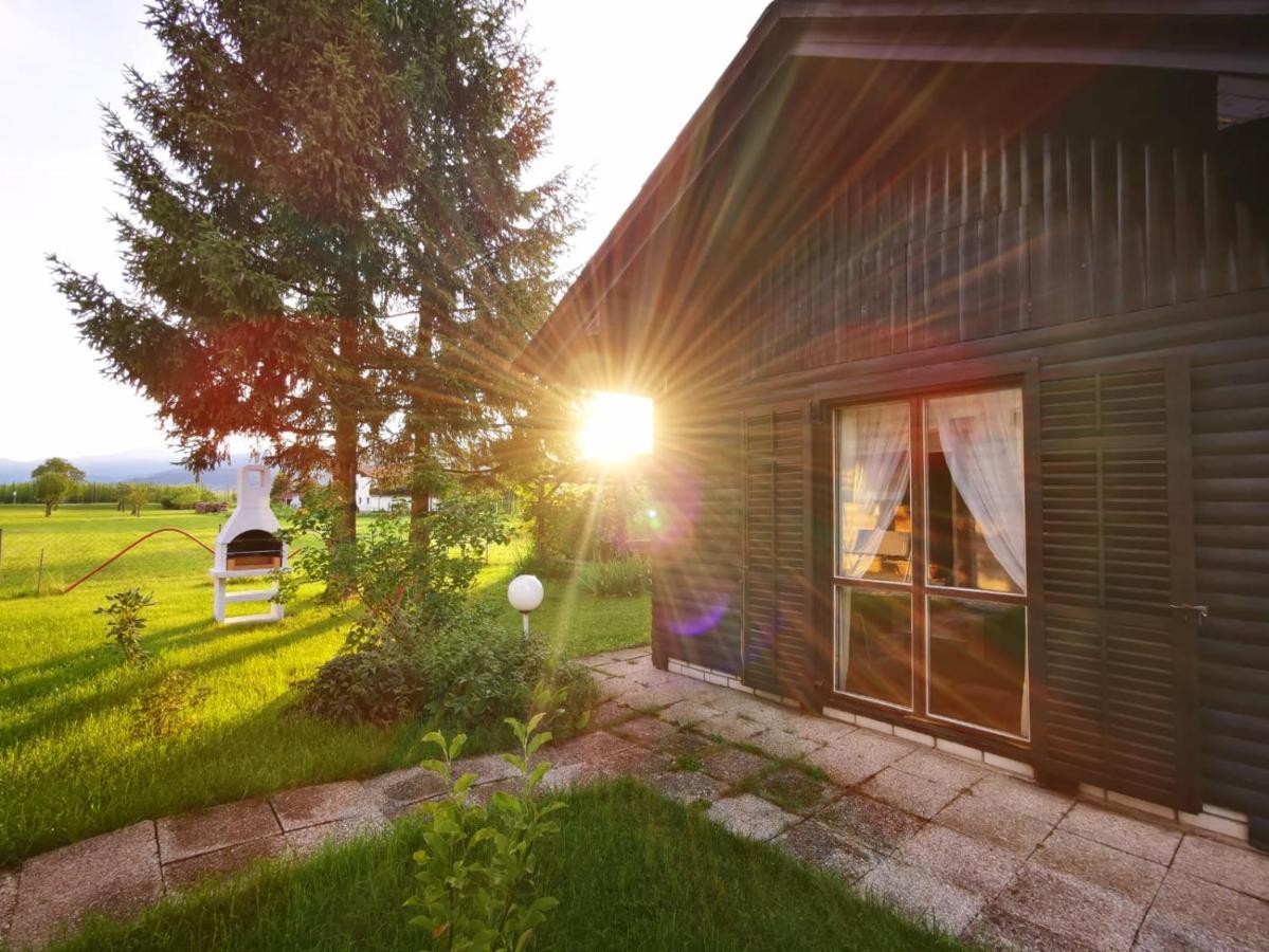 Merikotka - A Cozy Wooden Cottage, Slovenia Braslovce Bagian luar foto