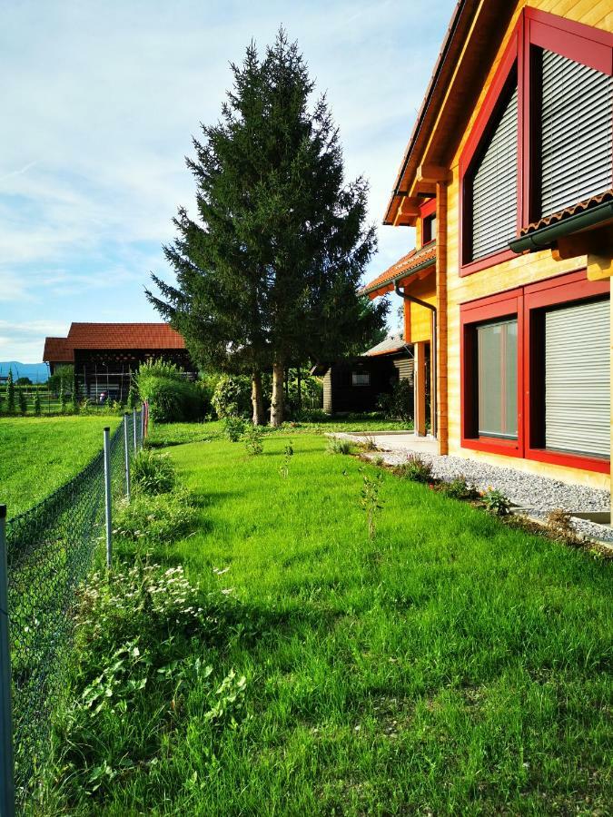 Merikotka - A Cozy Wooden Cottage, Slovenia Braslovce Bagian luar foto